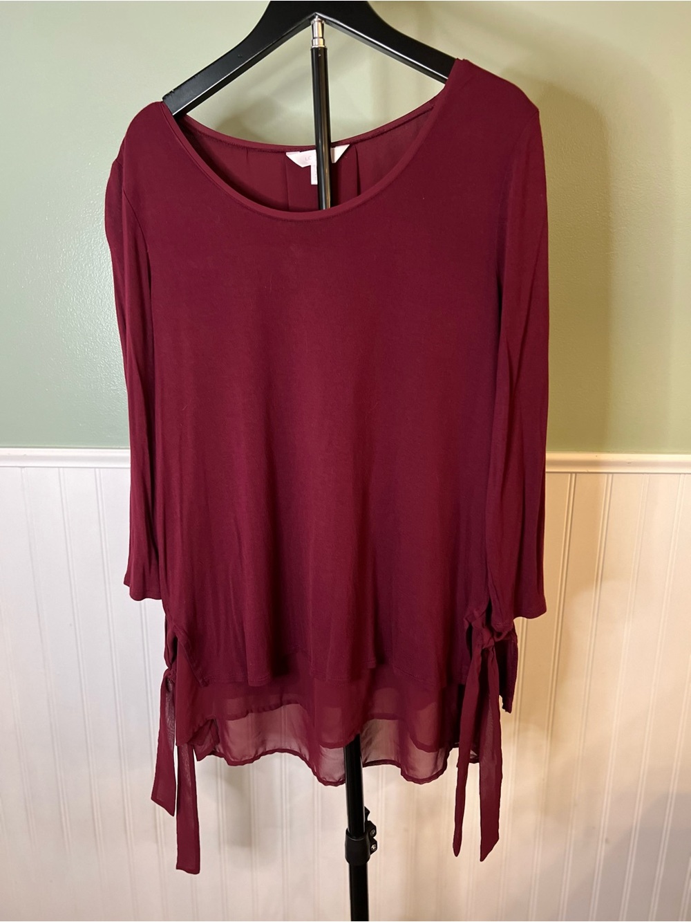 LC Lauren Conrad Maroon Layered Tie-Side Tunic. Size XL